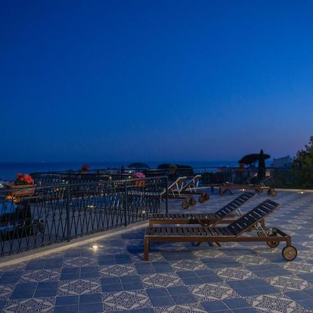 Gli Archi Sul Mare Bed & Breakfast กาเอตา ภายนอก รูปภาพ