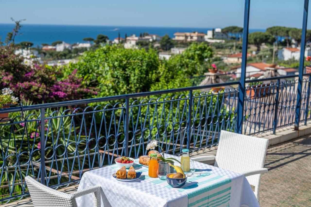 Gli Archi Sul Mare Bed & Breakfast กาเอตา ภายนอก รูปภาพ