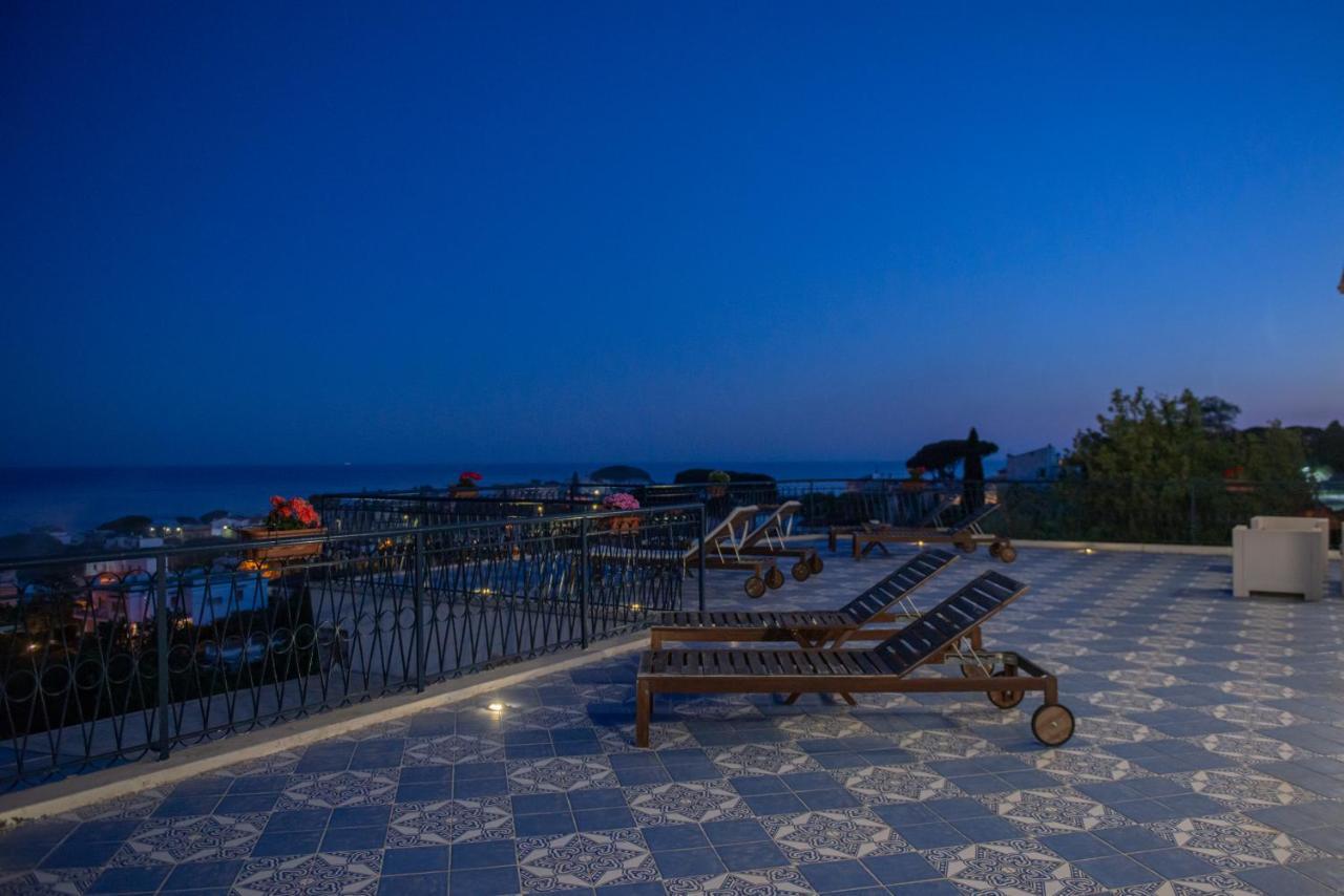 Gli Archi Sul Mare Bed & Breakfast กาเอตา ภายนอก รูปภาพ