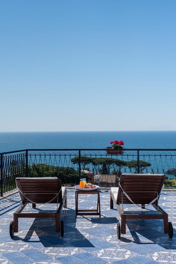 Gli Archi Sul Mare Bed & Breakfast กาเอตา ภายนอก รูปภาพ