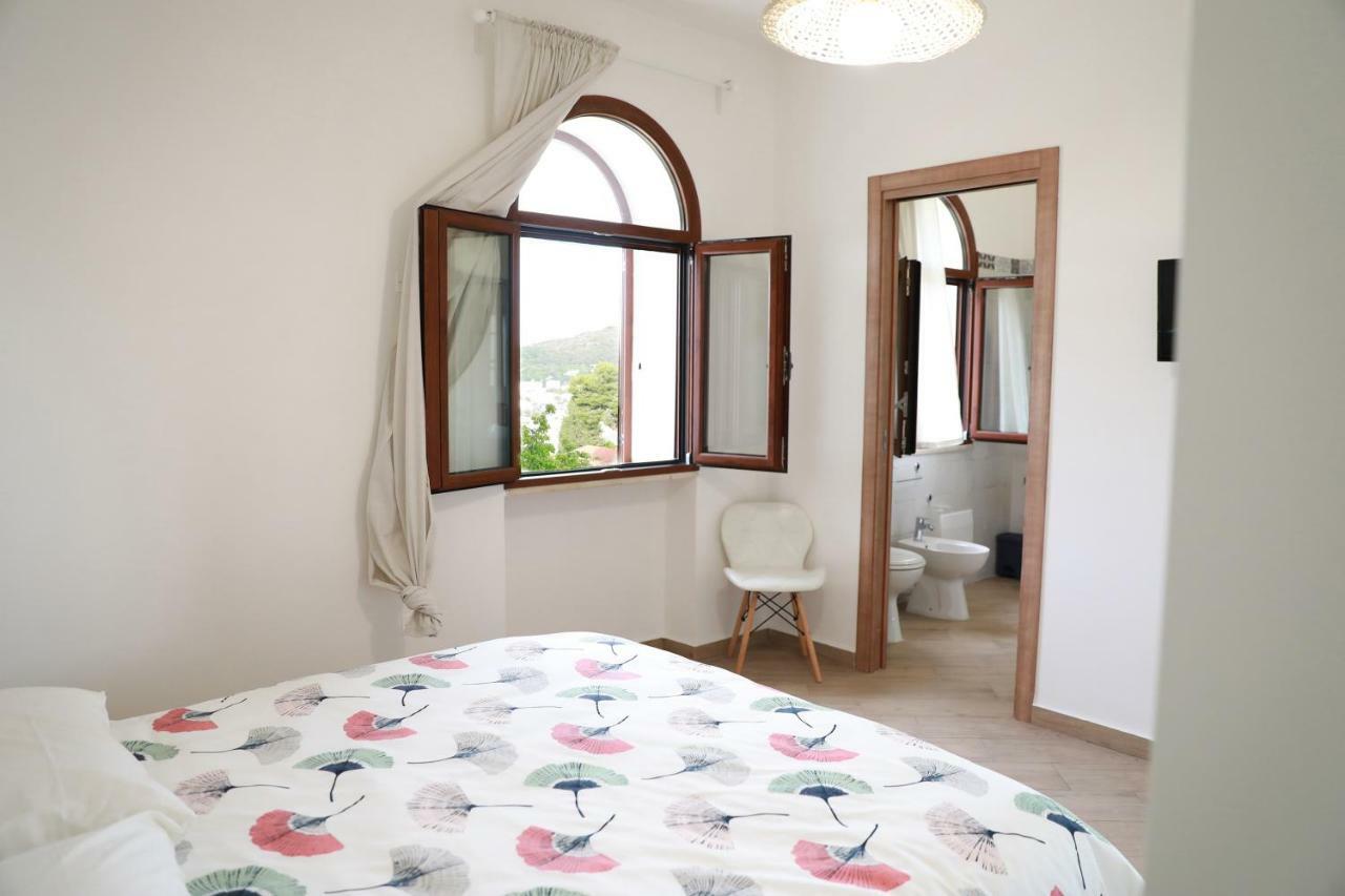 Gli Archi Sul Mare Bed & Breakfast กาเอตา ภายนอก รูปภาพ