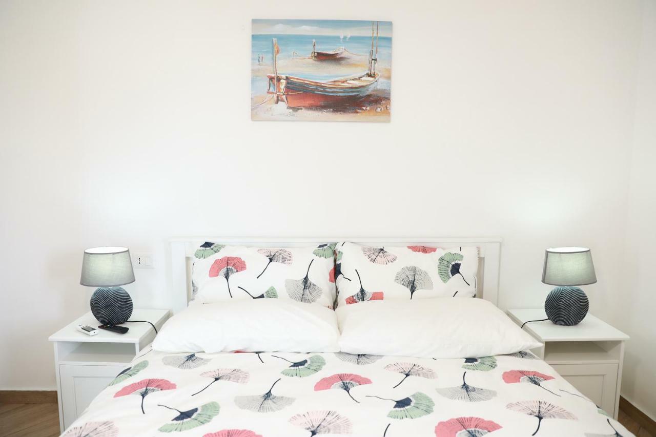 Gli Archi Sul Mare Bed & Breakfast กาเอตา ภายนอก รูปภาพ