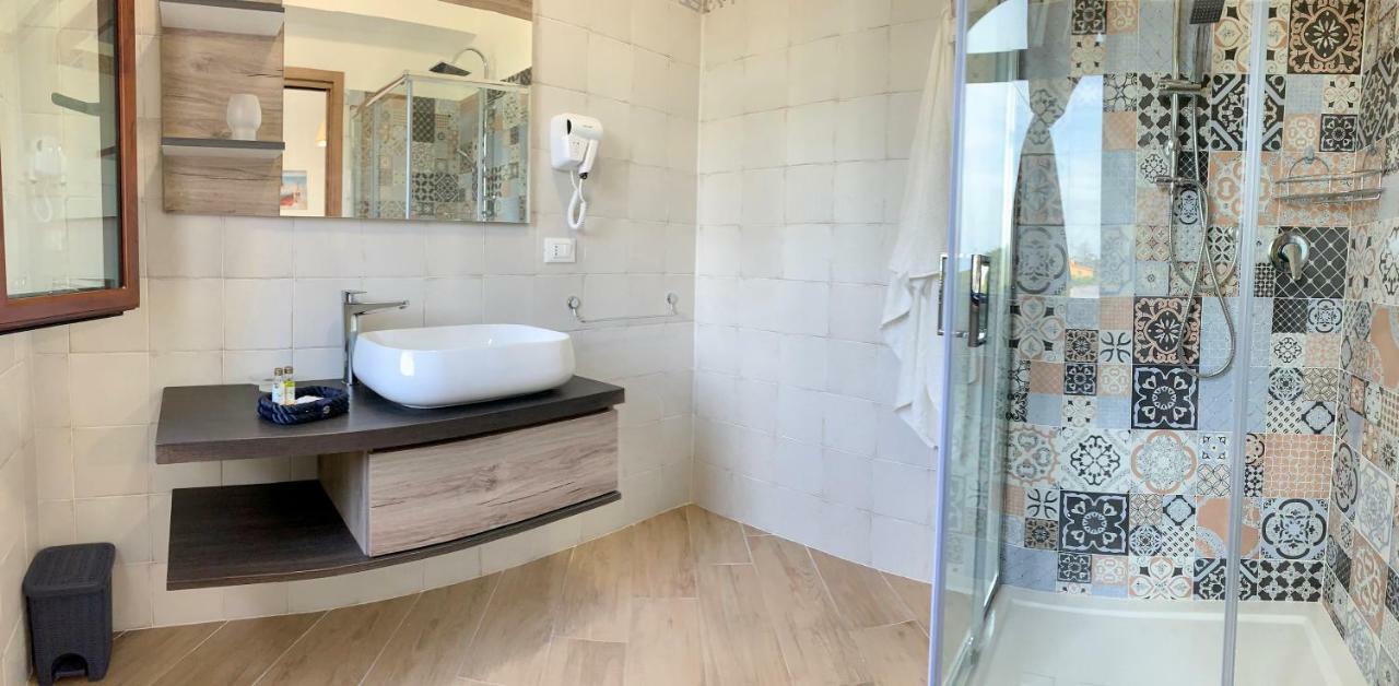Gli Archi Sul Mare Bed & Breakfast กาเอตา ภายนอก รูปภาพ