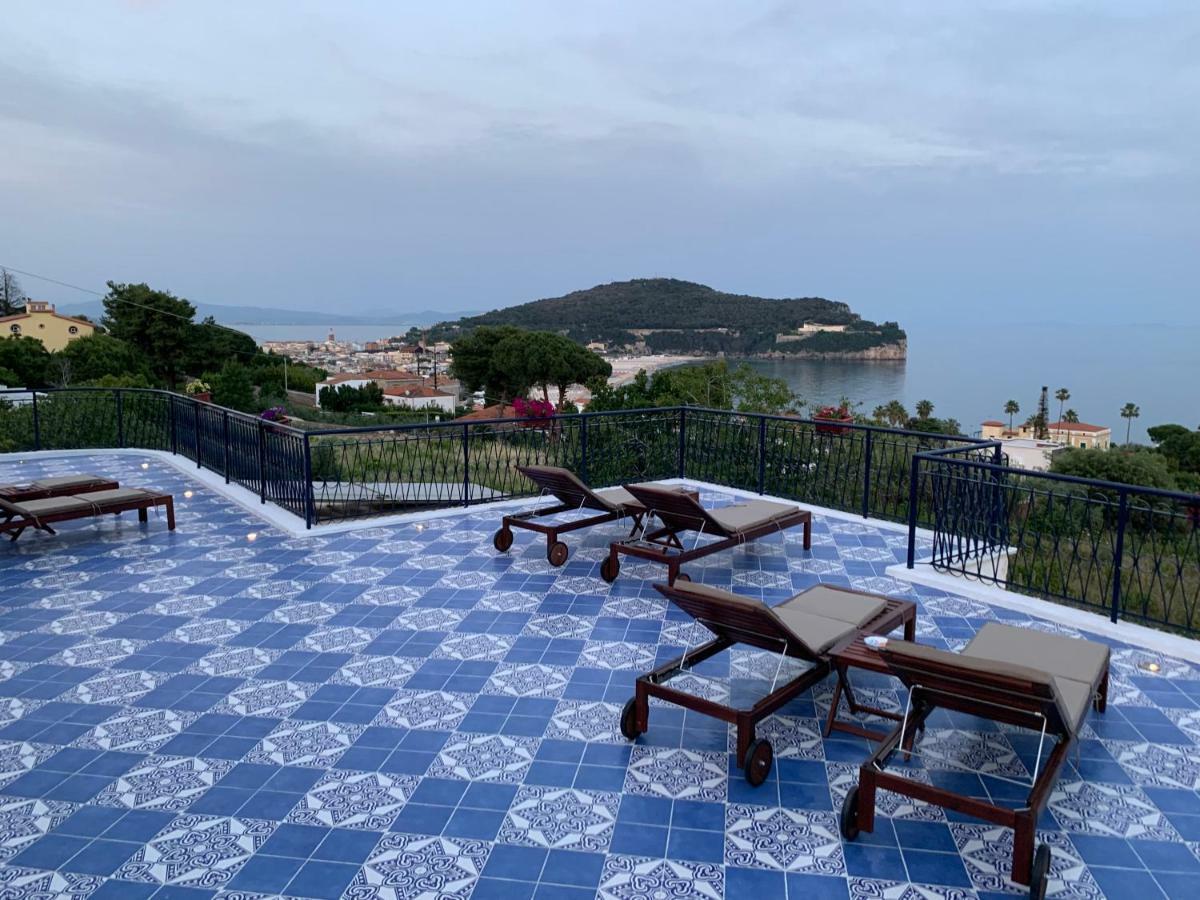 Gli Archi Sul Mare Bed & Breakfast กาเอตา ภายนอก รูปภาพ