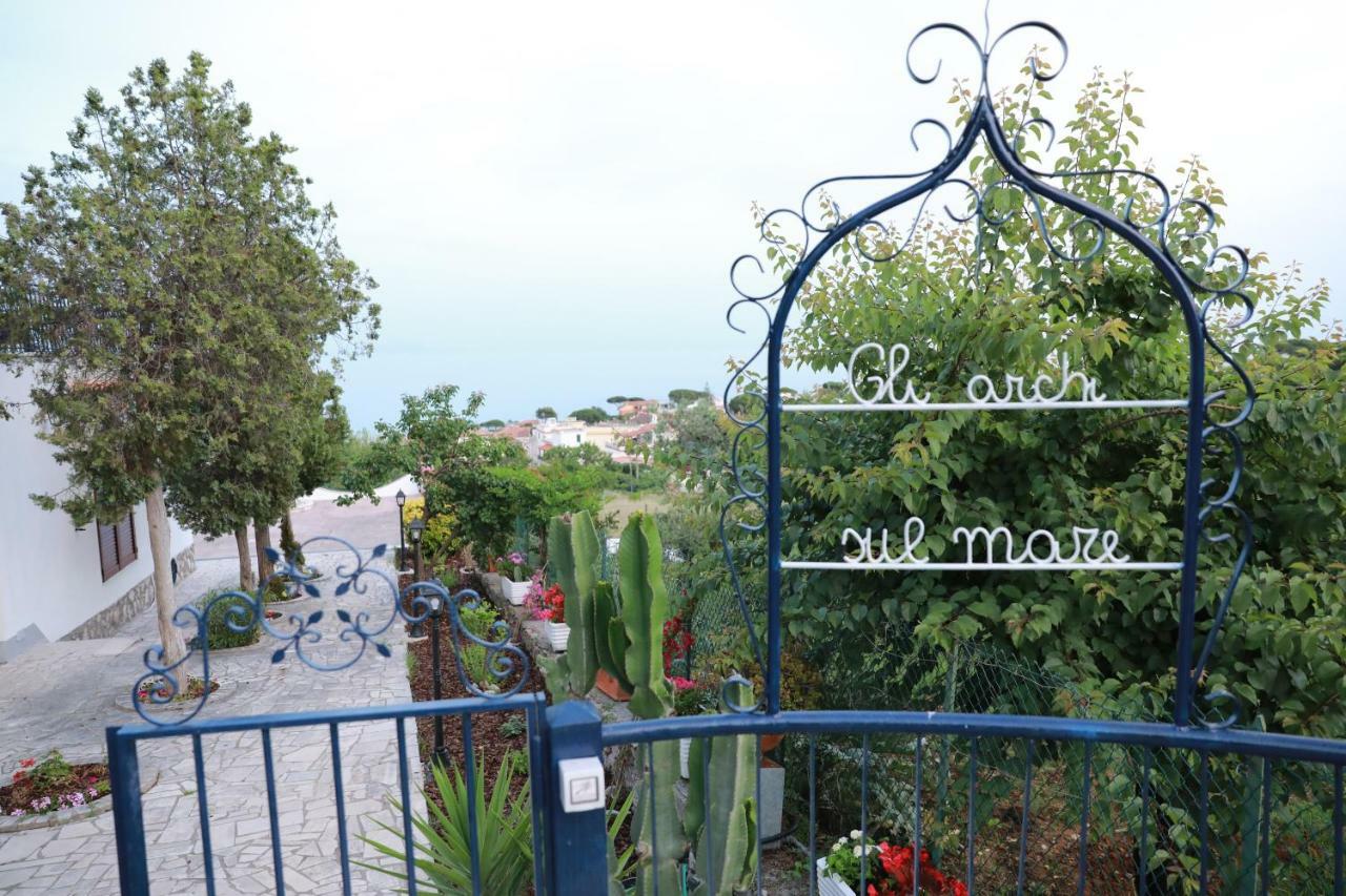 Gli Archi Sul Mare Bed & Breakfast กาเอตา ภายนอก รูปภาพ