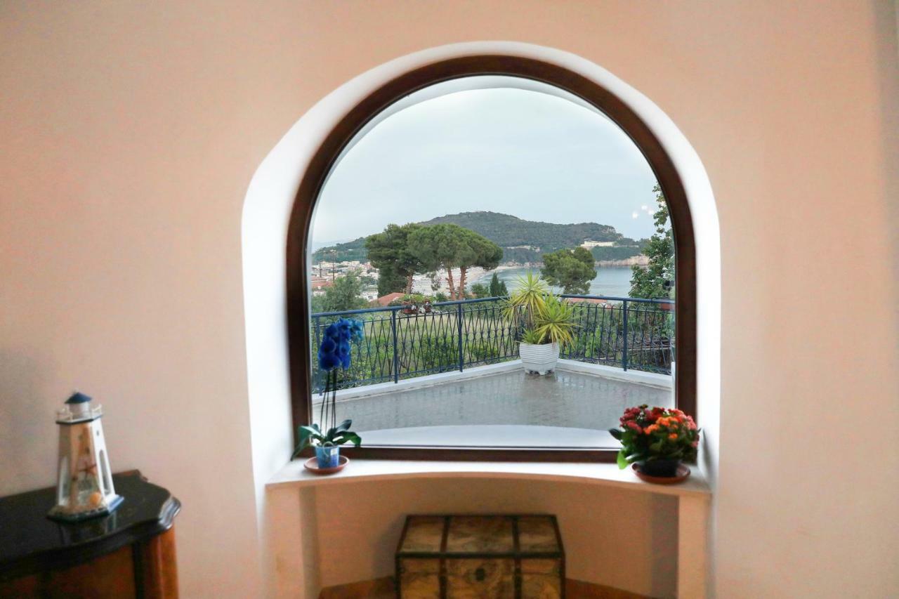 Gli Archi Sul Mare Bed & Breakfast กาเอตา ภายนอก รูปภาพ